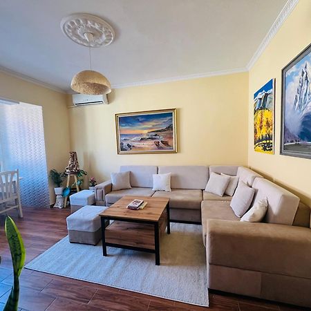 Cozy Central Apartment Tirana Extérieur photo