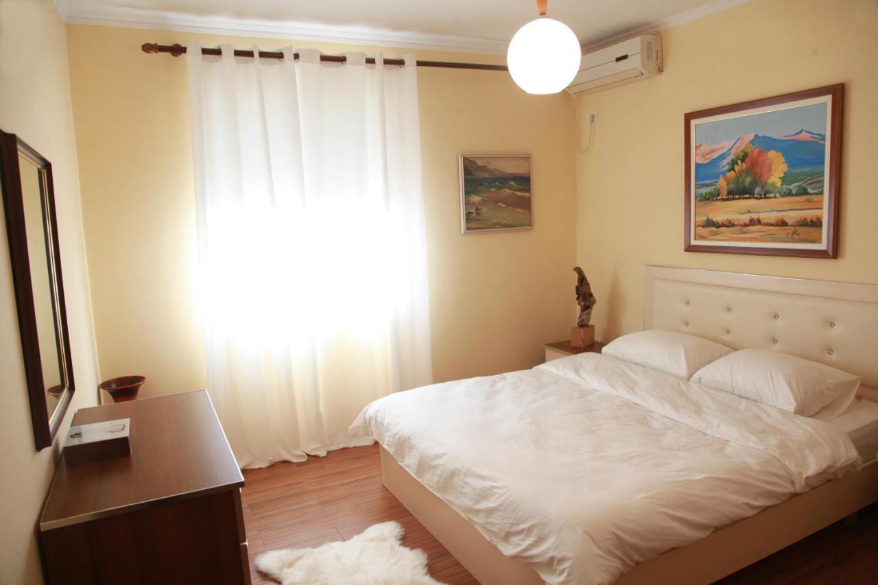 Cozy Central Apartment Tirana Extérieur photo